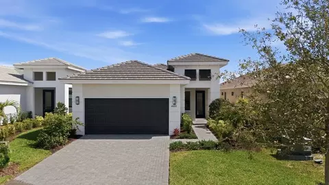 4931 Carova Way, Lakewood Ranch, FL 34211