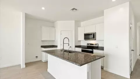 Kitchen - 2898 W Sonrisa Ave, Apache Junction, AZ 85120 photo 3 of 10