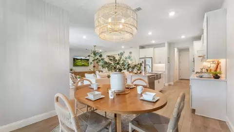 Dining - 75725 Lily Pond Ct, Yulee, FL 32097 photo 1 of 2