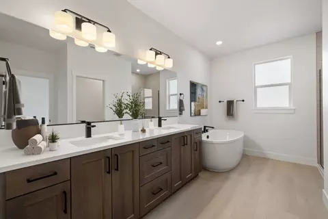 Bath - 3064 NE Brownstone Pl, Bend, OR 97701 photo 1 of 1