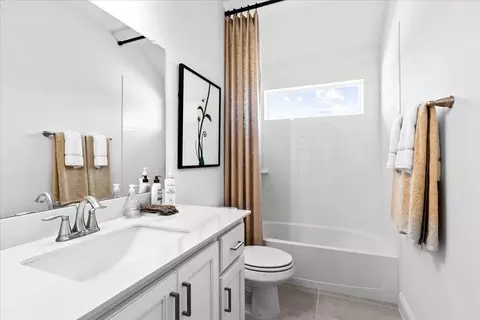 Bath - 601 Trinity St, Van Alstyne, TX 75495 photo 5 of 6