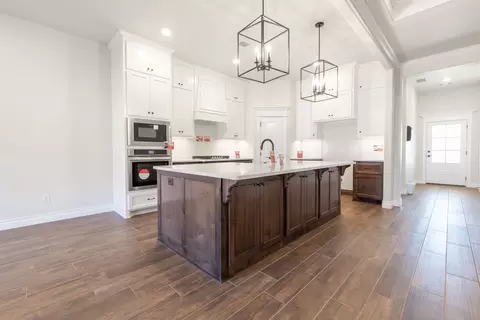 Other - 932 Hydrangea Way, Edmond, OK 73034 photo 1 of 24