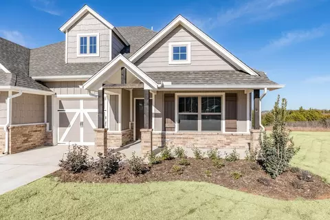 Exterior - 932 Hydrangea Way, Edmond, OK 73034 photo 23 of 41