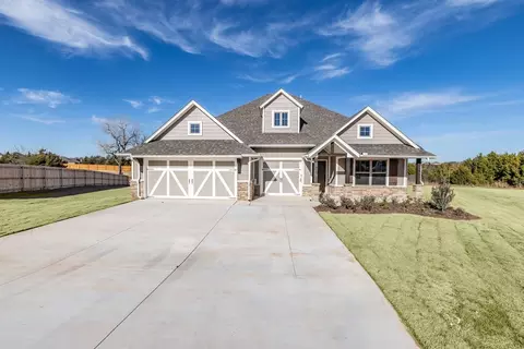 932 Hydrangea Way, Edmond, OK 73034