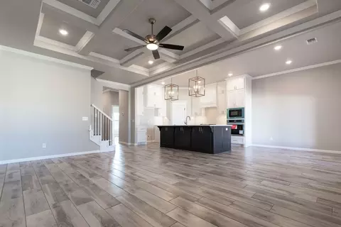 Living - 932 Hydrangea Way, Edmond, OK 73034 photo 6 of 16