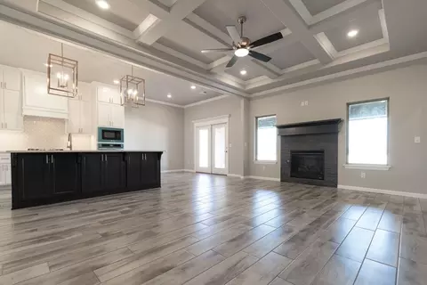 Living - 932 Hydrangea Way, Edmond, OK 73034 photo 5 of 16