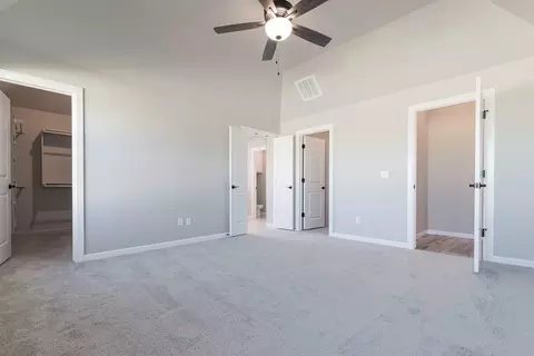 Bedroom - 932 Hydrangea Way, Edmond, OK 73034 photo 10 of 17