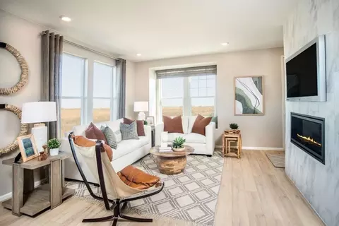 Living - 13437 E 110th Dr, Commerce City, CO 80022 photo 2 of 3