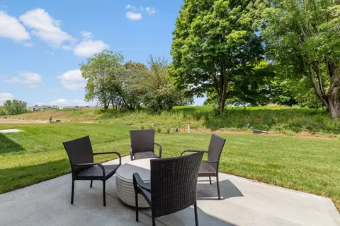 Exterior - 4081 Silverstone Ln, Batavia, OH 45103 photo 6 of 29