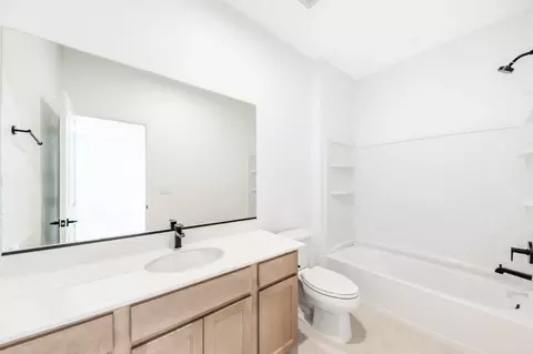 Bath - 2630 Deweese Loop, Reno, NV 89509 photo 2 of 3