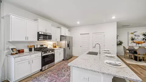 Kitchen - 10376 Meadowsweet Dr, Warrior, AL 35180 photo 1 of 5