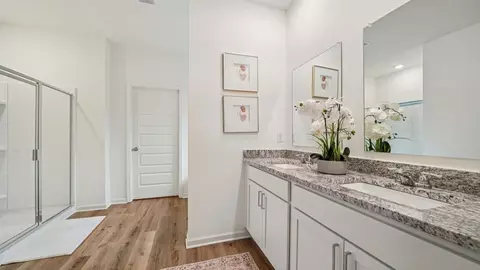 Entry Way - 10376 Meadowsweet Dr, Warrior, AL 35180 photo 5 of 7