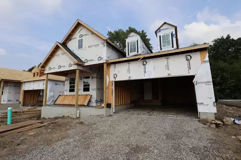 Exterior - 326 Delta Way, Elyria, OH 44035 photo 3 of 6