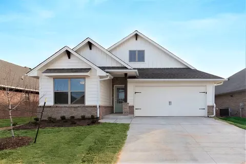 2800 Heather Hvn, Moore, OK 73160