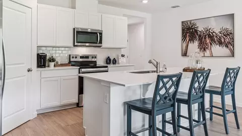 Kitchen - 3928 Magenta Pl, Saint Cloud, FL 34772 photo 6 of 7
