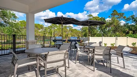 View/Area - 7059 Fox Glen Cv, Nokomis, FL 34275 photo 2 of 6