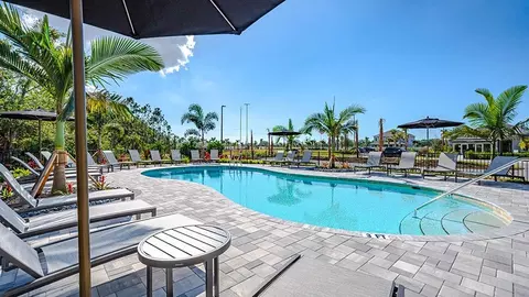 Exterior - 7059 Fox Glen Cv, Nokomis, FL 34275 photo 8 of 23