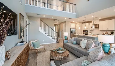 Living - 7059 Fox Glen Cv, Nokomis, FL 34275 photo 3 of 4