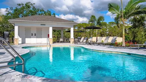 Exterior - 7059 Fox Glen Cv, Nokomis, FL 34275 photo 13 of 23