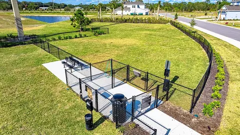 View/Area - 7059 Fox Glen Cv, Nokomis, FL 34275 photo 6 of 6