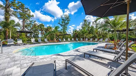 Exterior - 7059 Fox Glen Cv, Nokomis, FL 34275 photo 7 of 23