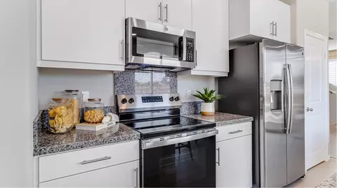 Kitchen - 1375 Derby Dr, San Jacinto, CA 92582 photo 1 of 4