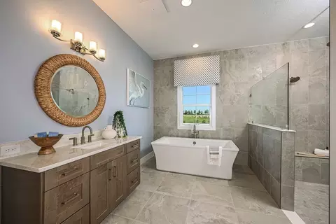 Bath - 13514 Shadow Creek Trl, Parrish, FL 34219 photo 3 of 7