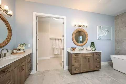 Bath - 13514 Shadow Creek Trl, Parrish, FL 34219 photo 2 of 7