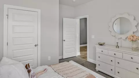 Bedroom - 17645 Ruby Dr, Athens, AL 35613 photo 3 of 18