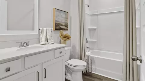 Bath - 17645 Ruby Dr, Athens, AL 35613 photo 1 of 9
