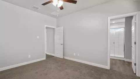 Bedroom - 182 Davis Ln, Newark, TX 76071 photo 5 of 23