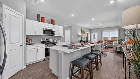 Kitchen - 182 Davis Ln, Newark, TX 76071 photo 5 of 6