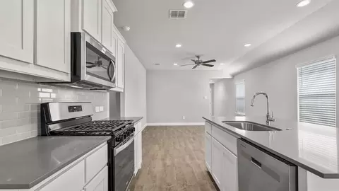 Kitchen - 182 Davis Ln, Newark, TX 76071 photo 1 of 6