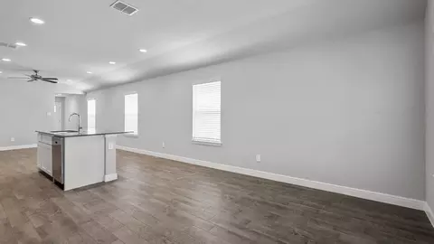 Living - 182 Davis Ln, Newark, TX 76071 photo 1 of 8