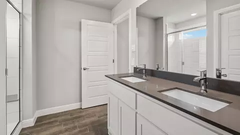 Bath - 182 Davis Ln, Newark, TX 76071 photo 3 of 10