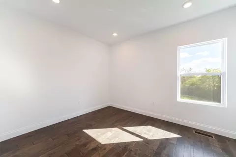 Bedroom - Talladega Dr, Ashland, MO 65010 photo 1 of 7