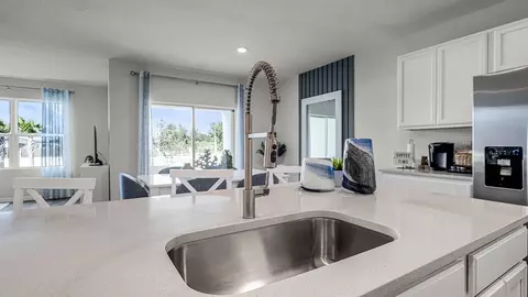 Kitchen - 5515 Taverna Loop, Winter Haven, FL 33884 photo 4 of 6
