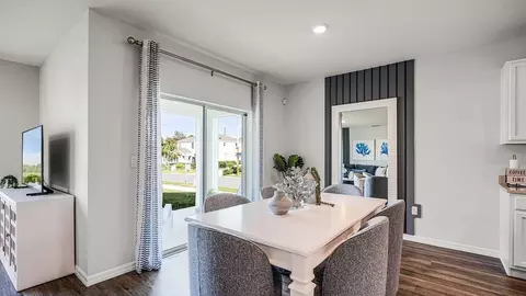 Dining - 5515 Taverna Loop, Winter Haven, FL 33884 photo 2 of 3