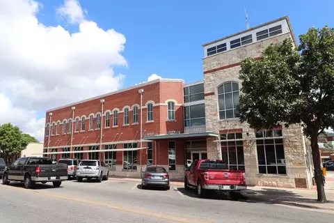 Exterior - 325 Vale Run, Kyle, TX 78640 photo 12 of 13