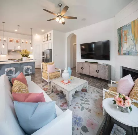 Living - 325 Vale Run, Kyle, TX 78640 photo 5 of 6