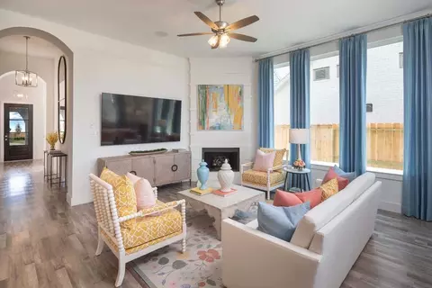 Living - 325 Vale Run, Kyle, TX 78640 photo 4 of 6