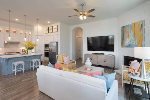 Living - 325 Vale Run, Kyle, TX 78640 photo 3 of 6
