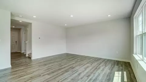Living - 1253 Eagleton Blvd, London, OH 43140 photo 3 of 7