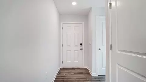 Entry Way - 1253 Eagleton Blvd, London, OH 43140 photo 1 of 4