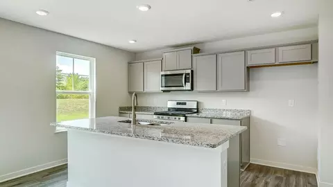 Kitchen - 1253 Eagleton Blvd, London, OH 43140 photo 1 of 9