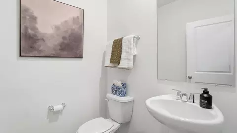 Bath - 1253 Eagleton Blvd, London, OH 43140 photo 6 of 10