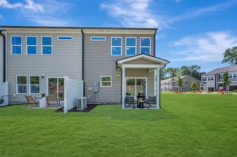 Exterior - 5108 Silver Brook Rd, Durham, NC 27703 photo 3 of 4