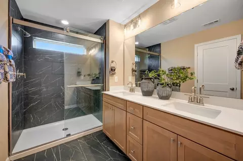 Bath - 5108 Silver Brook Rd, Durham, NC 27703 photo 3 of 4