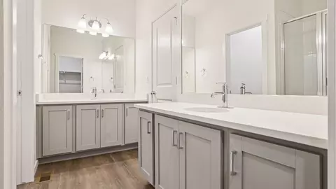 Bath - 24141 E 54th Pl, Aurora, CO 80019 photo 4 of 7