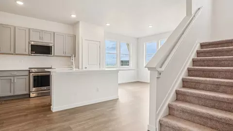 Entry Way - 24141 E 54th Pl, Aurora, CO 80019 photo 3 of 4